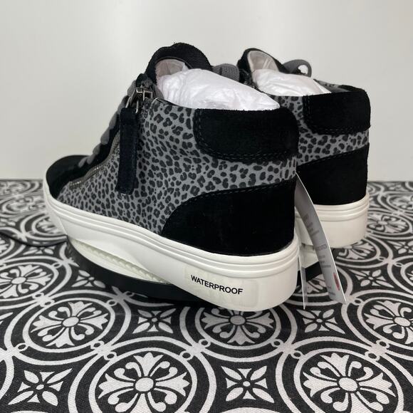 Aqua College Guliette grey leopard waterproof sneaker 5.5 NIB - Picture 2 of 11